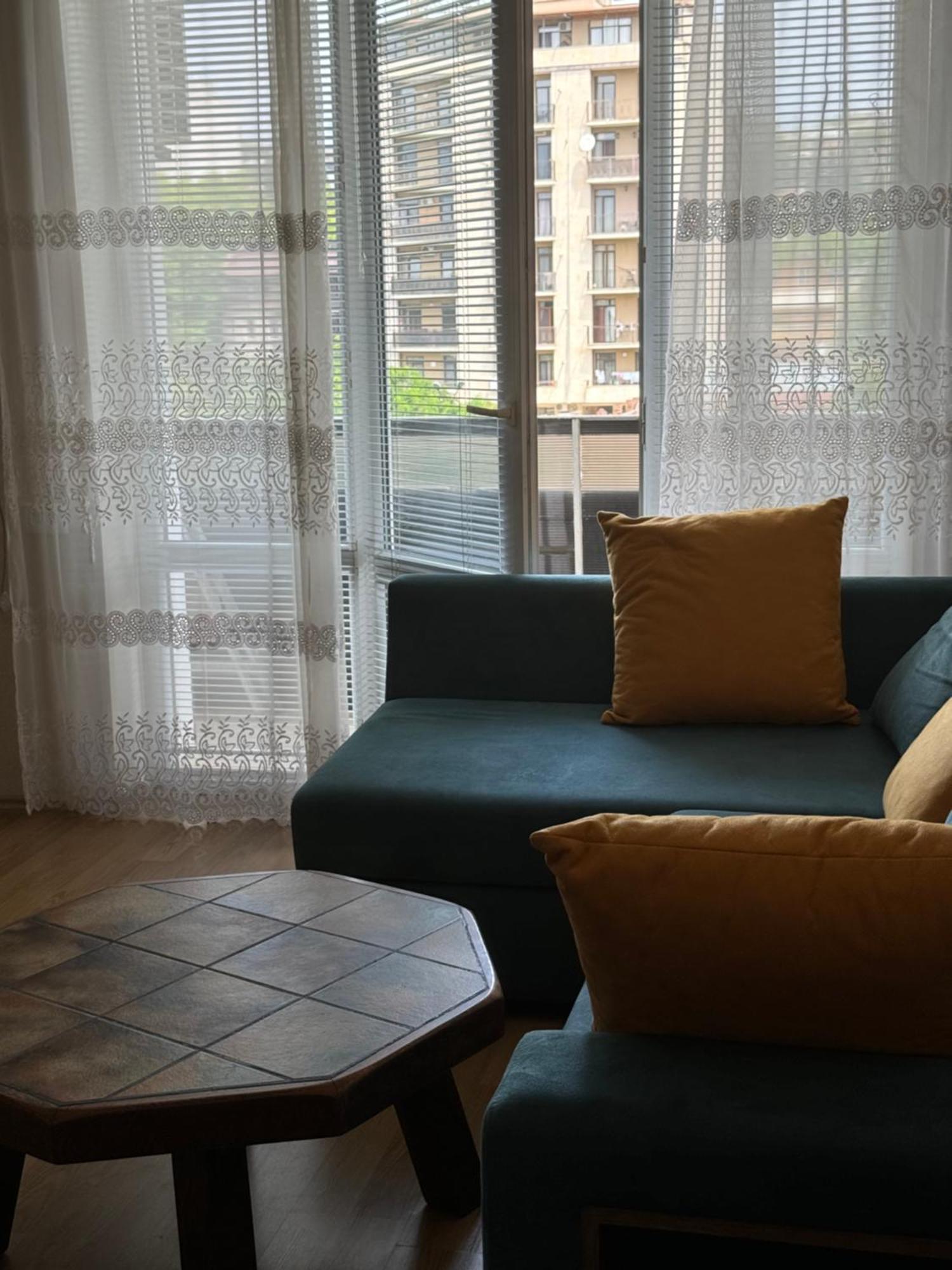 Cozy Apartment With Balcony Tiflis Dış mekan fotoğraf